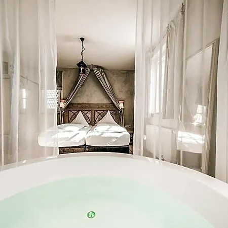 Arthus Hotel 4*